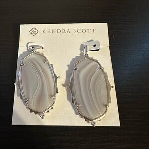 EUC Kendra Scott Baroque Ella Silver Earrings in Beautiful Gray Banded Agate